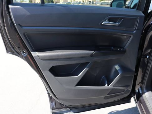 Used 2020 Volkswagen Atlas Cross Sport SE FWD image 12