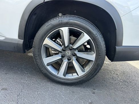 Used 2023 Honda Pilot Touring image 10