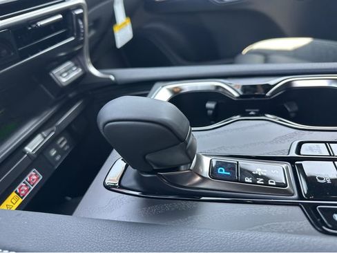 New 2026 Lexus RX 450h AWD image 33