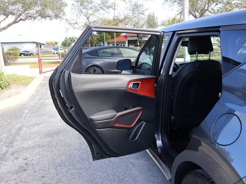 Used 2023 Kia Soul GT-Line w/ GT-Line Technology Package image 23