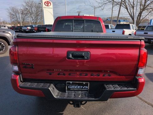Used 2022 Toyota Tacoma SR w/ SX Package image 4