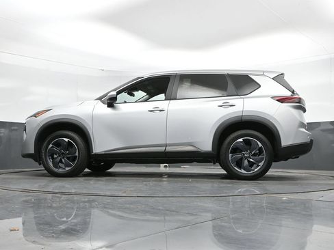 Used 2024 Nissan Rogue SV FWD image 46