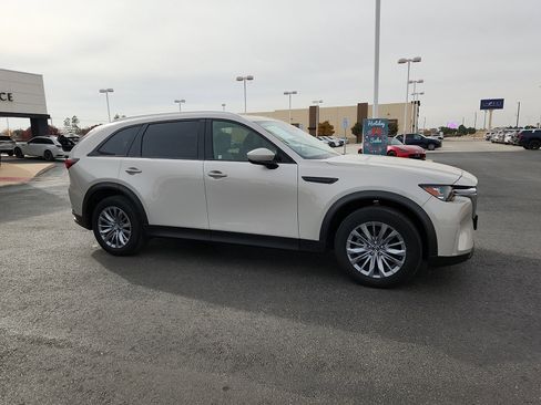 Used 2024 MAZDA CX-90 3.3 Turbo w/ Preferred Plus image 8