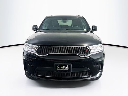 Used 2023 Dodge Durango SXT image 2