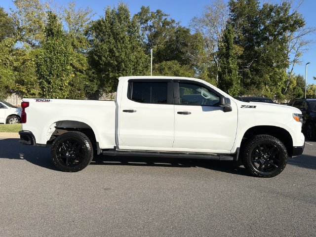 Used 2024 Chevrolet Silverado 1500 Custom Trail Boss w/ LPO, Dark Essentials Package AWD/4WD image 2