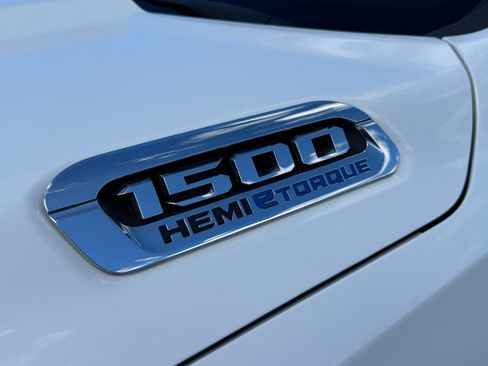 Used 2021 RAM 1500 Laramie w/ Off Road Group image 11