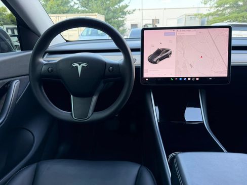 Used 2021 Tesla Model Y Long Range AWD/4WD image 13