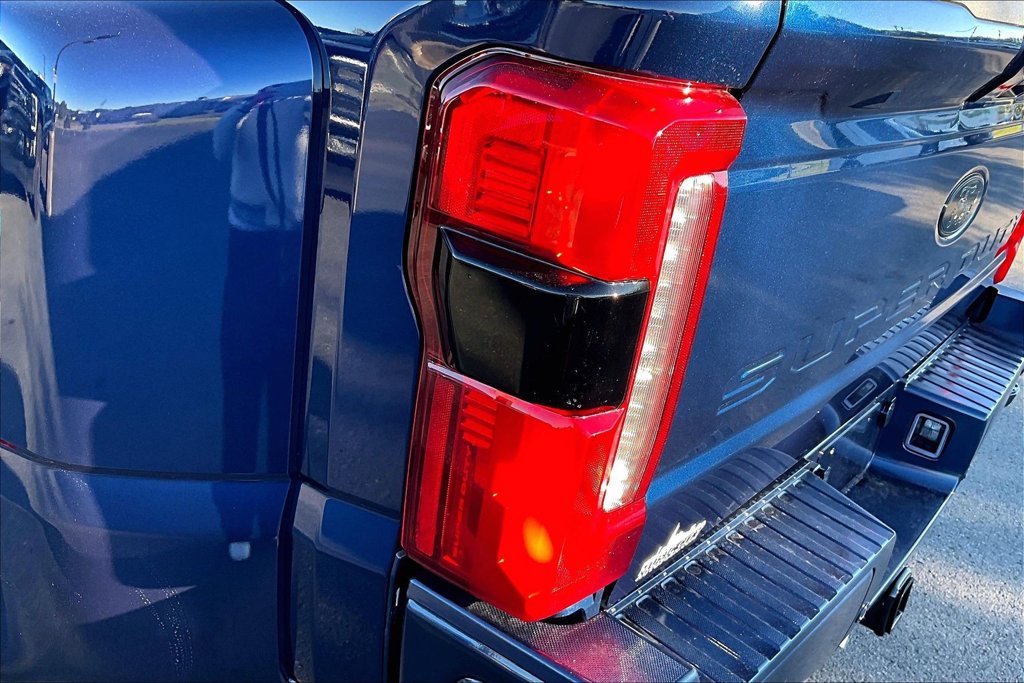 Used 2027 Ford F450 Lariat AWD/4WD image 28