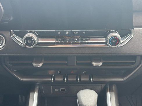 Used 2023 Chevrolet Colorado Trail Boss w/ Technology Package image 14