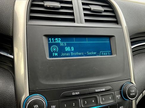 Used 2016 Chevrolet Malibu LS image 21