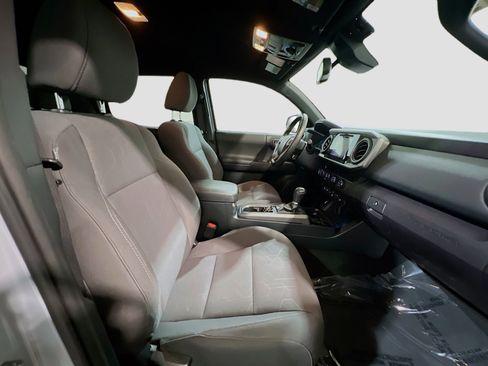Used 2018 Toyota Tacoma TRD Off-Road image 20
