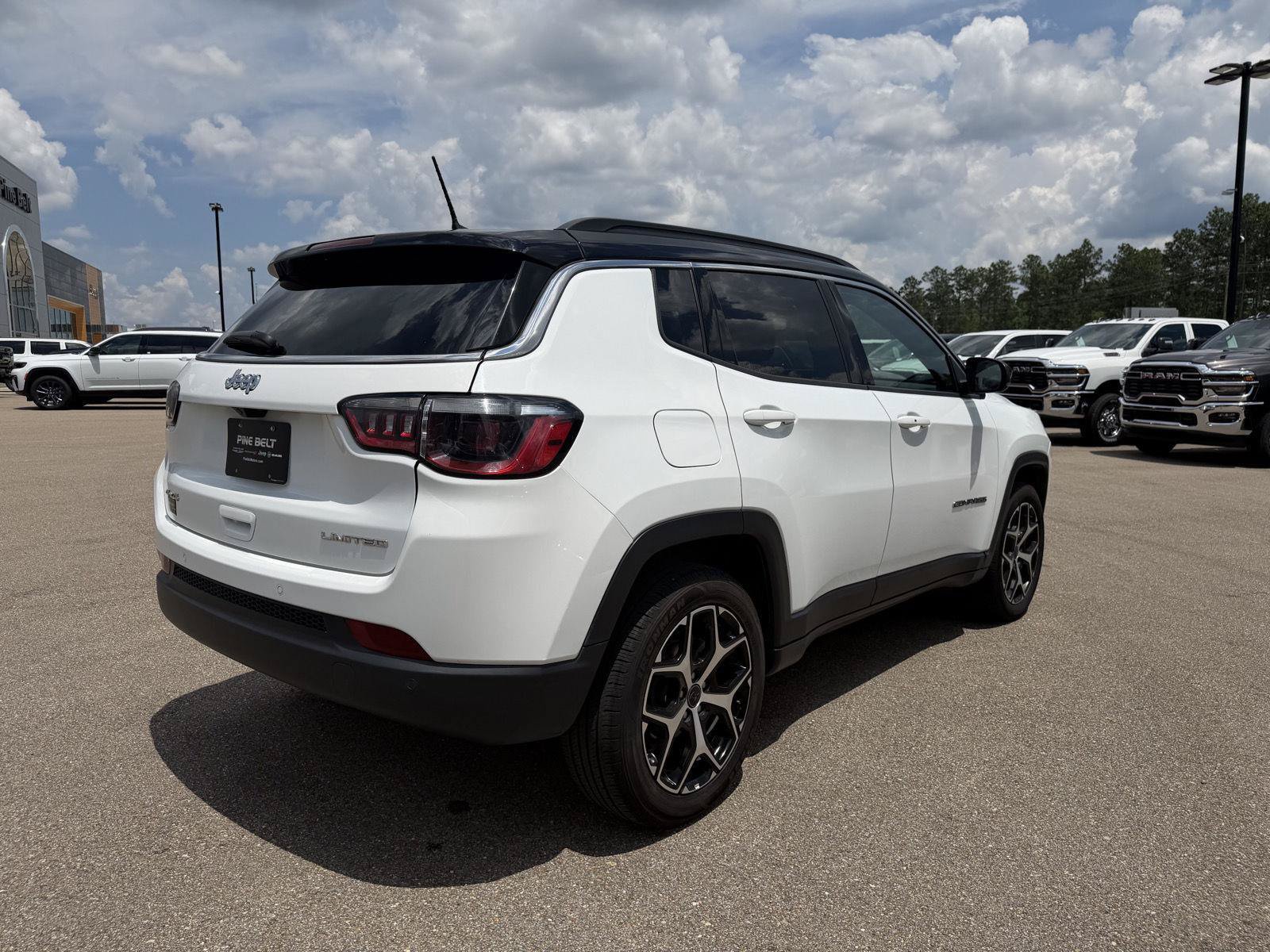 Certified 2025 Jeep Compass Limited AWD/4WD image 6