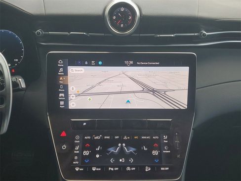 Used 2024 Maserati Grecale GT image 30