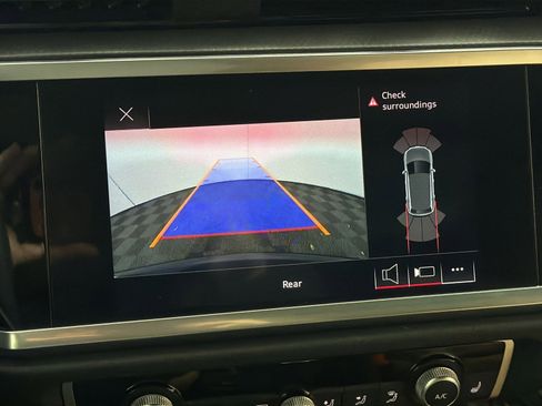 Used 2022 Audi Q3 2.0T Premium w/ Convenience Package image 19