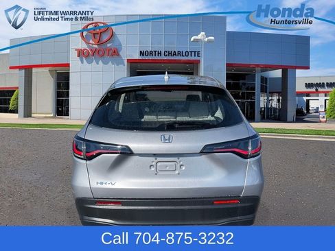 Used 2023 Honda HR-V LX image 8