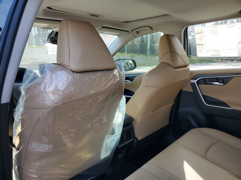 New 2025 Toyota RAV4 Limited image 11