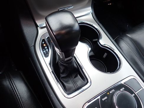 Used 2020 Jeep Grand Cherokee Limited AWD/4WD image 24