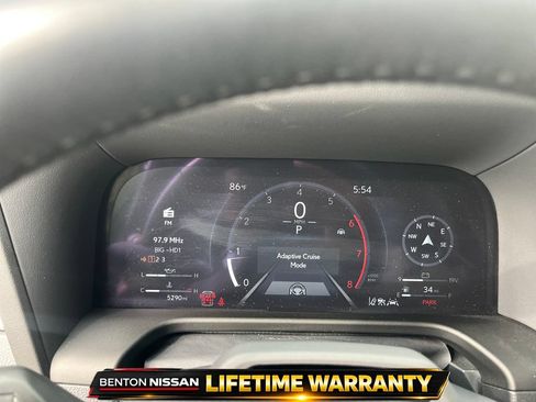 Used 2025 Lexus GX 550 w/ Accessory Package (2T) AWD/4WD image 15