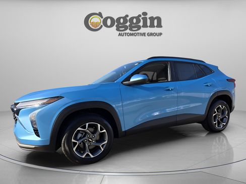 New 2026 Chevrolet Trax LT w/ Sunroof Package image 1