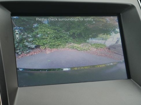 Used 2018 Ford Edge Titanium w/ Equipment Group 302A AWD/4WD image 12