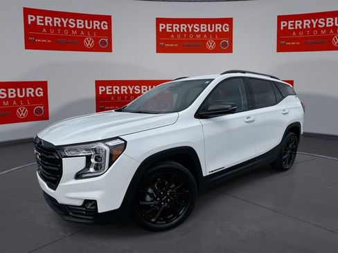 Used 2023 GMC Terrain SLT w/ Elevation Edition FWD image 1