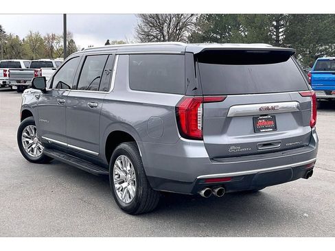 Used 2022 GMC Yukon XL Denali image 13