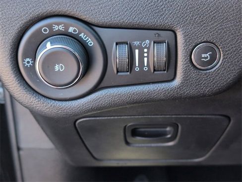 Used 2022 Jeep Cherokee Latitude Lux image 28