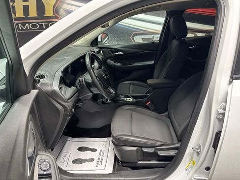 Used 2024 Buick Encore GX Preferred FWD image 5