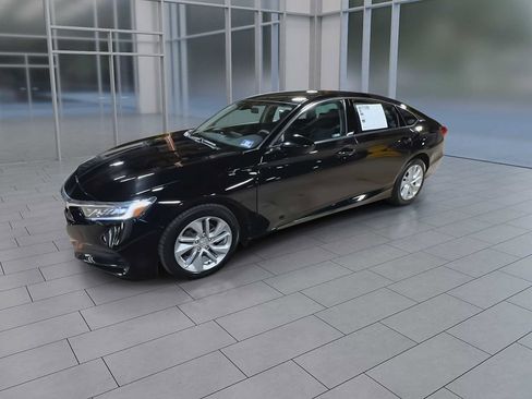 Used 2019 Honda Accord LX image 4