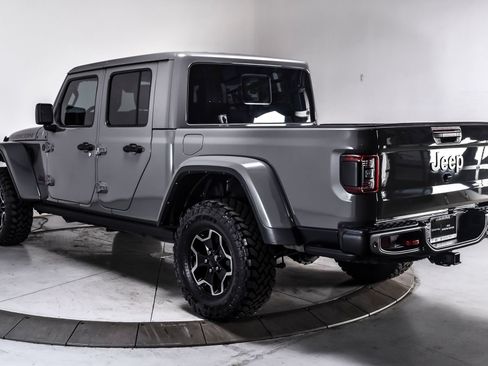Used 2021 Jeep Gladiator Rubicon AWD/4WD image 6