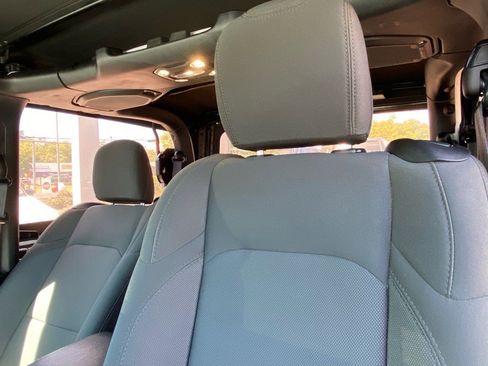 Used 2021 Jeep Wrangler Willys image 8