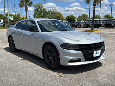 Used 2022 Dodge Charger SXT w/ Blacktop Package image 8