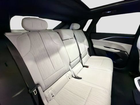 Used 2024 Cadillac Lyriq Sport RWD image 28