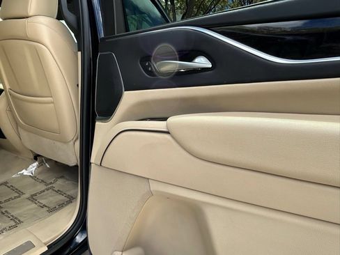 Used 2023 Cadillac Escalade Premium Luxury w/ Performance Package AWD/4WD image 44