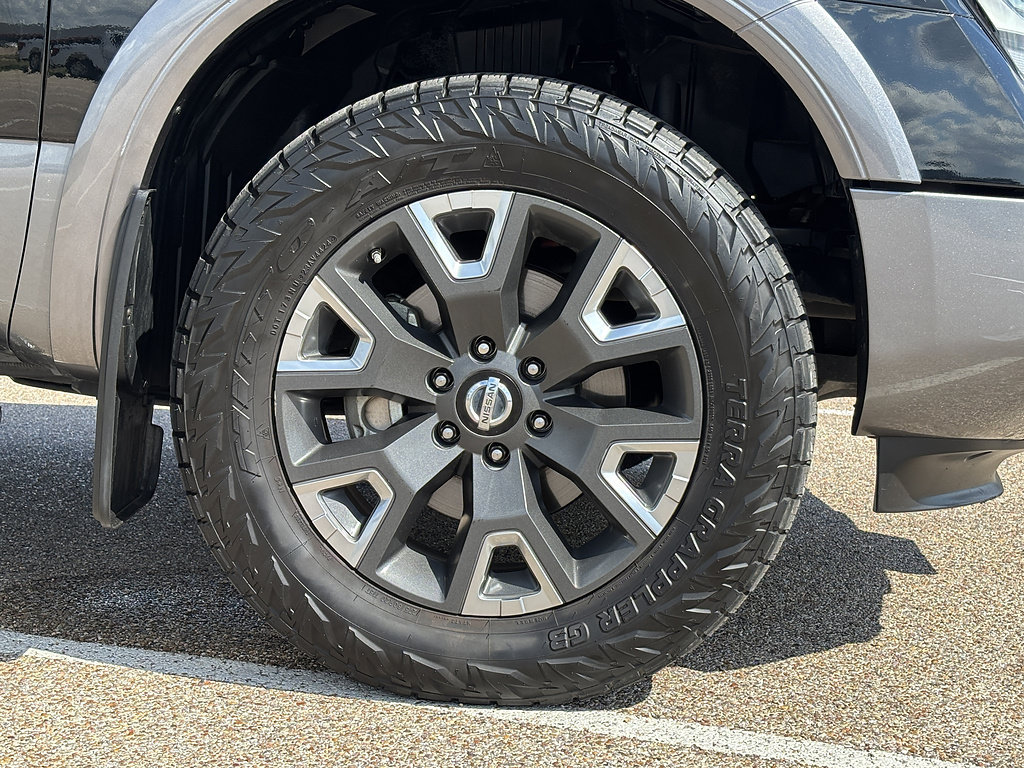 Used 2021 Nissan Titan Platinum Reserve AWD/4WD image 8