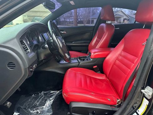 Used 2014 Dodge Charger SXT image 11