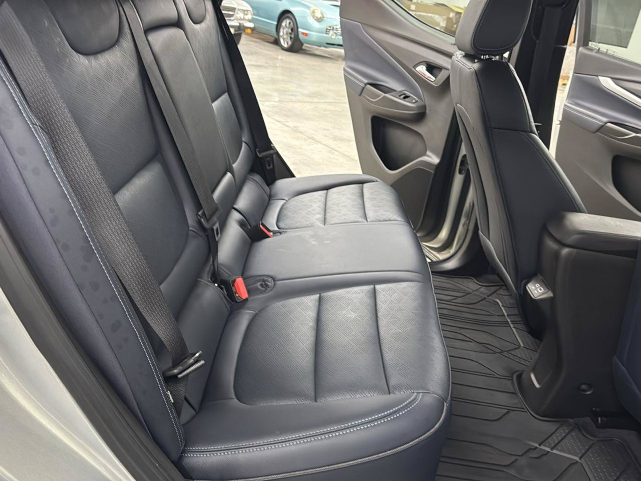 Used 2023 Chevrolet Bolt EUV Premier w/ Sun & Sound Package FWD image 21