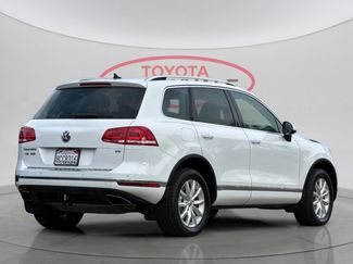 Used 2016 Volkswagen Touareg VR6 video 3