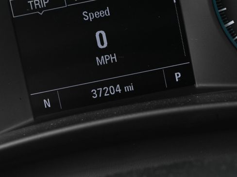 Used 2020 Chevrolet Equinox LS image 32