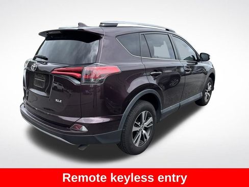 Used 2018 Toyota RAV4 XLE FWD image 3