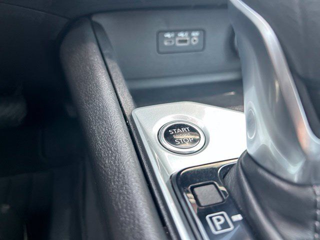 Used 2025 Nissan Altima 2.5 SV FWD image 25