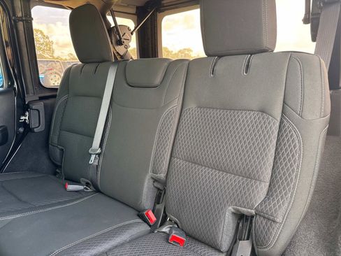 Certified 2021 Jeep Wrangler Unlimited Sport image 13