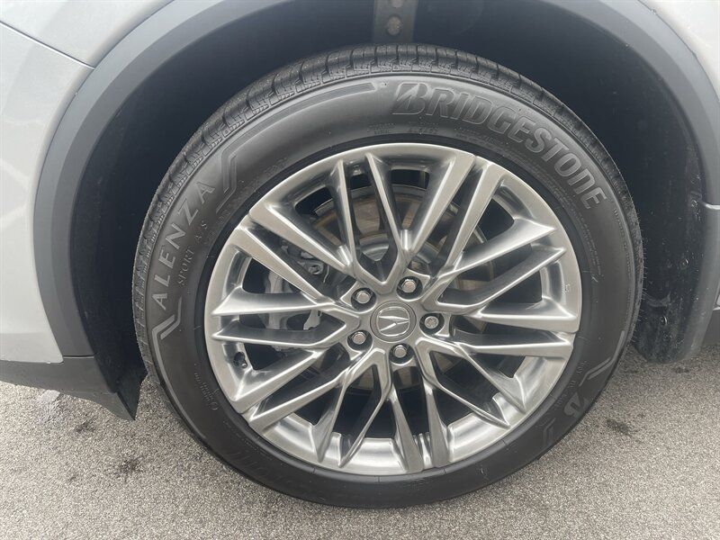 Used 2024 Acura MDX w/ Advance Package AWD/4WD image 9