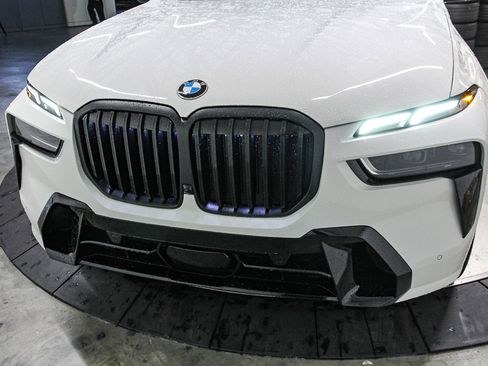 Certified 2023 BMW X7 xDrive40i w/ Executive Package image 11