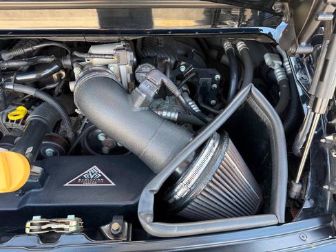 Used 2000 Porsche 911 Carrera 4 image 33