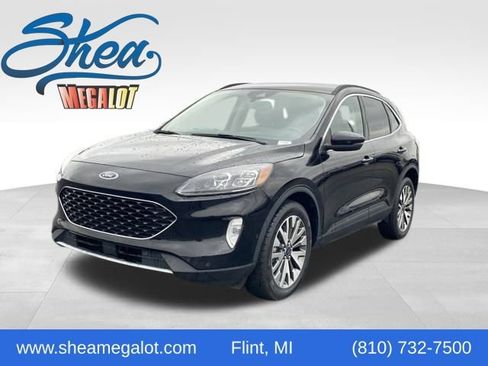 Used 2020 Ford Escape Titanium image 1