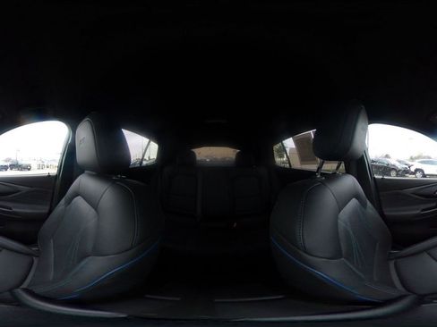 Used 2025 Buick Envista Sport Touring image 40