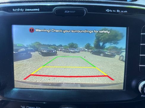 Used 2014 Kia Soul ! w/ Sun & Sound Package FWD image 16