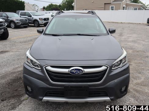 Used 2020 Subaru Outback Limited AWD/4WD image 2