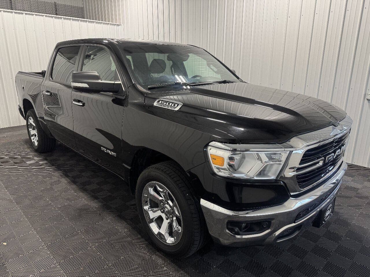 Used 2019 RAM 1500 Big Horn AWD/4WD image 2
